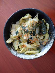 キャベツとわかめとろろ昆布の酢の物