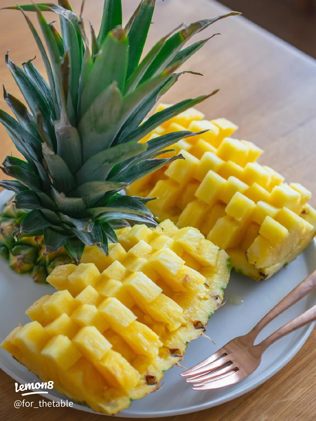 パイナップルの切り方を徹底解説！簡単でおしゃれな方法から保存のコツまでふるなび公式ブログ ふるさと納税DISCOVERY