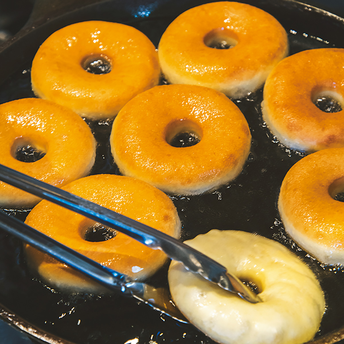 女性アナが挑戦！ミスドのドーナツ食べ放題、実際に何個食べられる？RadiChubu-ラジチューブ