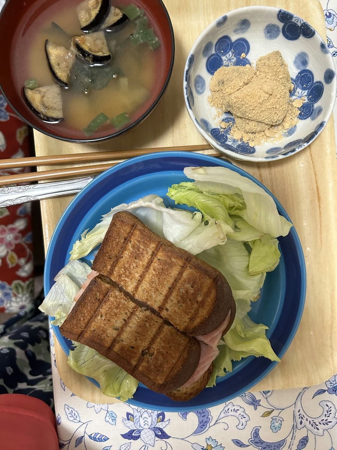 わらびとタケノコのお味噌汁おだし香紡・店長ブログ 「おだしの香り」