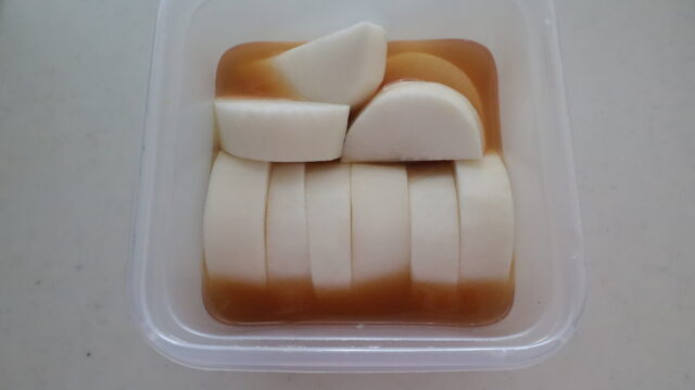 おでんの大根は下ごしらえで変わる！味しみのコツは切り方にあった - macaroni