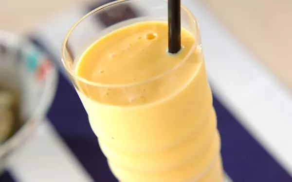 インドの飲み物ラッシーとは？簡単な作り方や人気アレンジレシピ5選