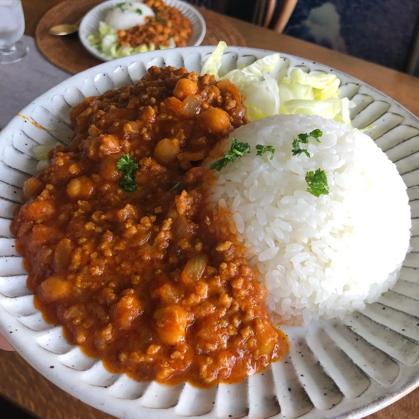 繊細すぎるカレーの世界！食べ方のこだわりを500人に調査 ルーはご飯の上にかける？混ぜて食べる？他にも多数kufura クフラ 小学館公式