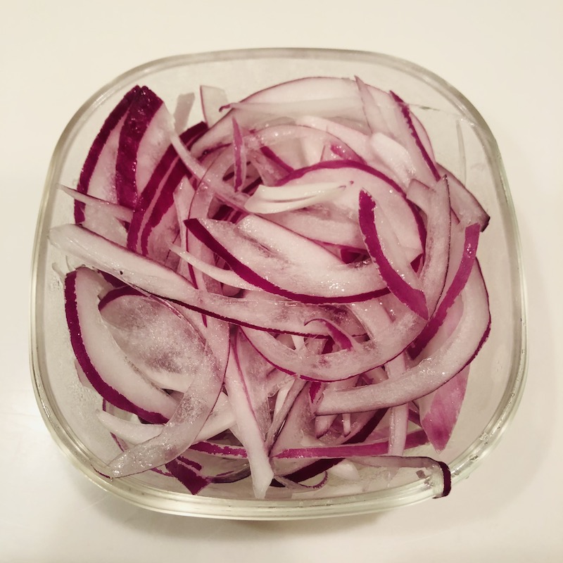 辛くない！赤玉ねぎのマリネ