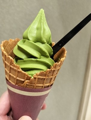 JR大阪駅に「からふね屋CAFE」 若年層ターゲットにパフェ100種 - 梅田経済新聞