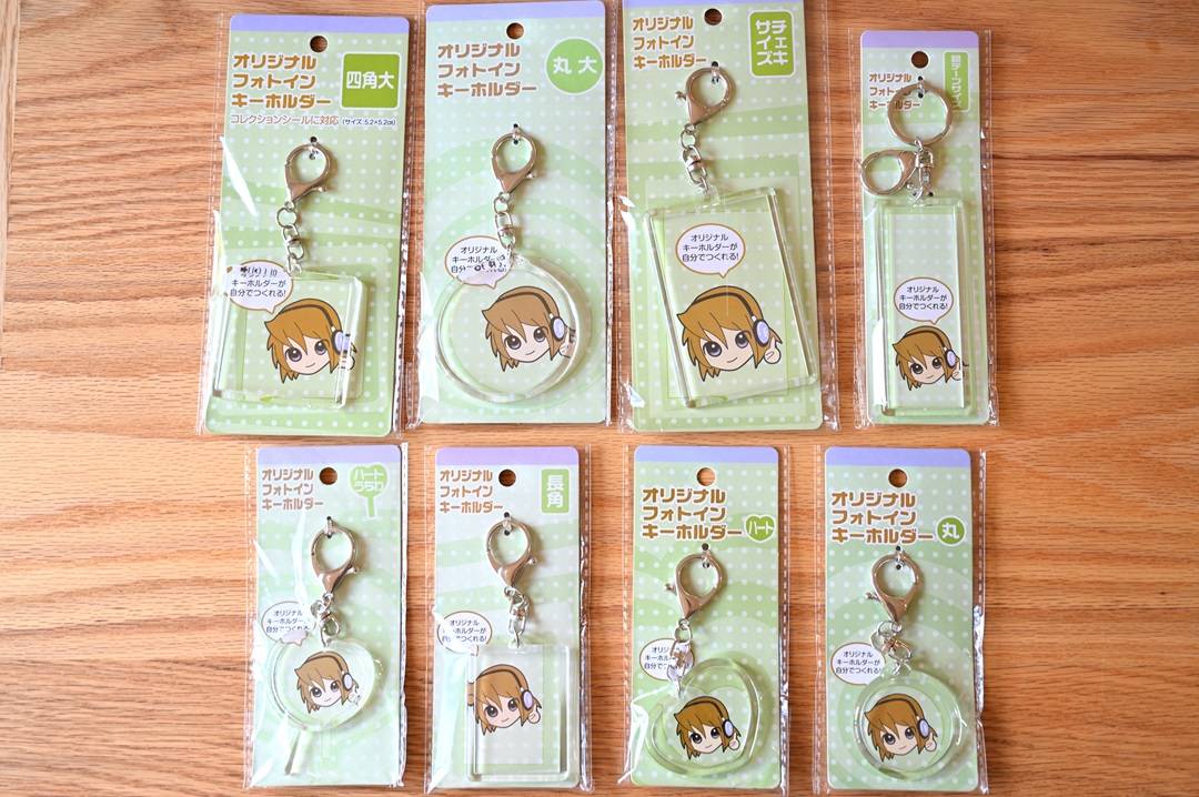 自作グッズ レジンなし！ 100均商品のみで推しの名前入りアクキーを作る🌷 - YouTube