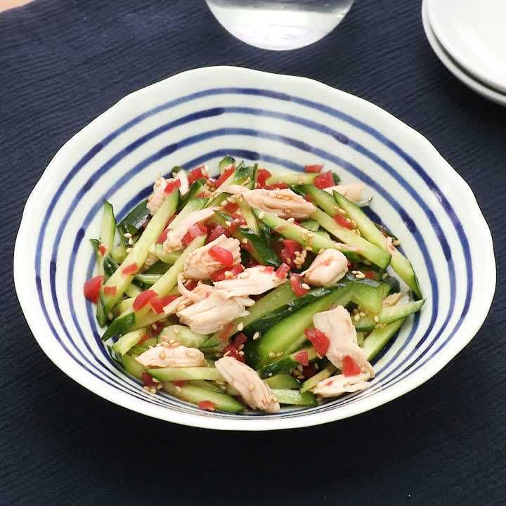 さっぱりと食べられる！ えのきときゅうりの梅肉和え