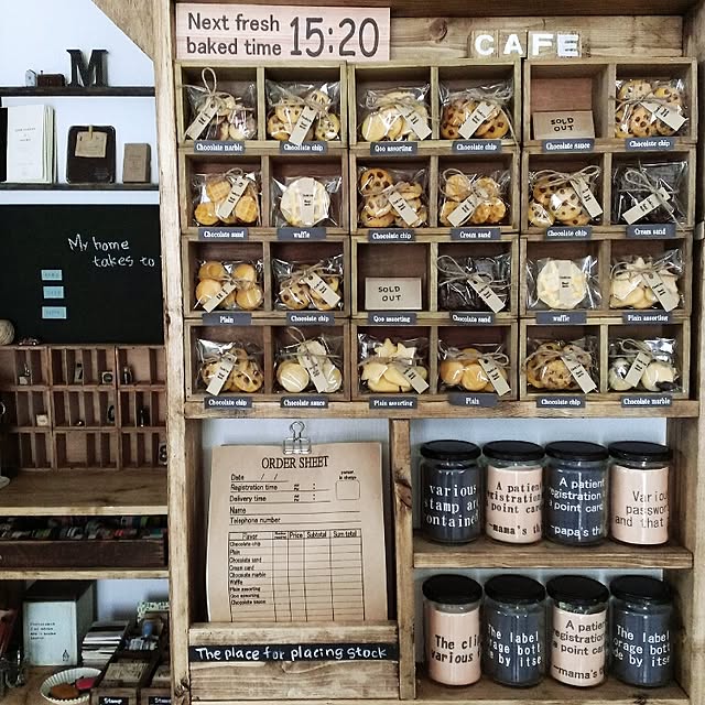 おしゃれなショップ風ディスプレイガラスショーケース。 カウンターなどにも最適です