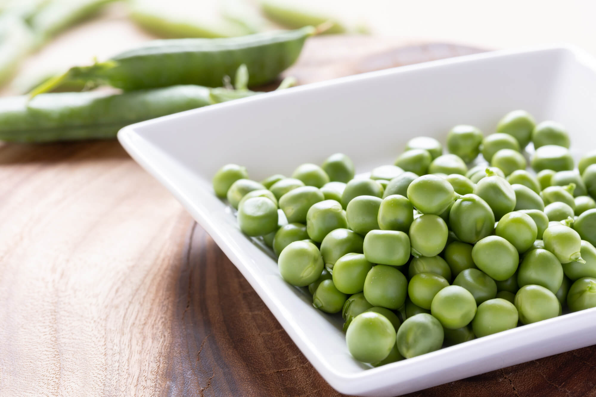 春の訪れをしらせる実エンドウの本場・鹿児島県が総力を挙げて新品種を生み出した、甘くて美味しいグリーンピース「まめこぞう」を試してみて欲しい！鹿児島県より、料理家・料理研究家・飲食店・ええい一般の人も、限定20名に一箱 2kg程度 ずつ「まめこぞう」を