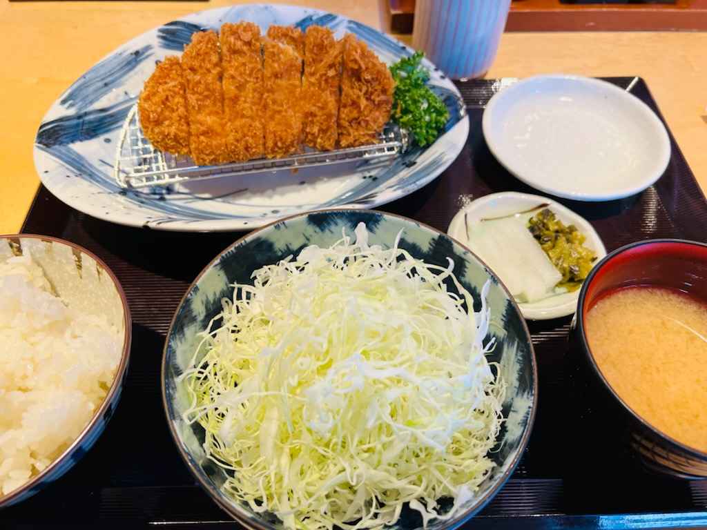 キャベツとんかつ