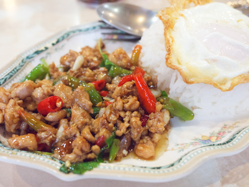 幡ヶ谷「ヤムヤムキッチン」でパッガパオガイタイ料理広報担当☆クン・プーのタイ料理食べ歩きブログ&まいぺんらいタイ料理レシピ