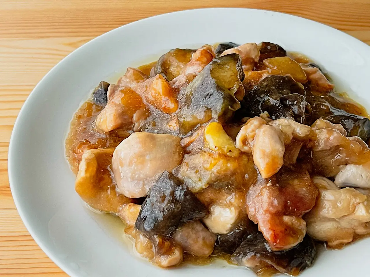 鶏もも肉とナスのバルサミコ酢甘酢あんかけクラシル