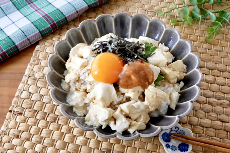 大葉のごま油漬けで♪卵ご飯