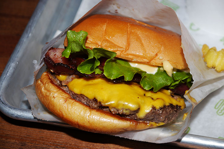 板食レポ NY発のハンバーガー屋と大五郎ToI.Box