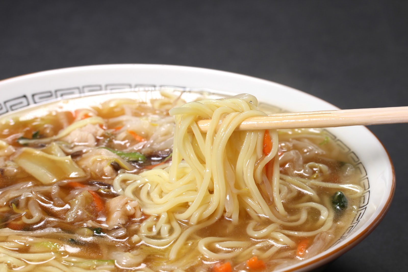 夜ご飯に食べたいがっつり系レシピ45選暮らしのクリップ