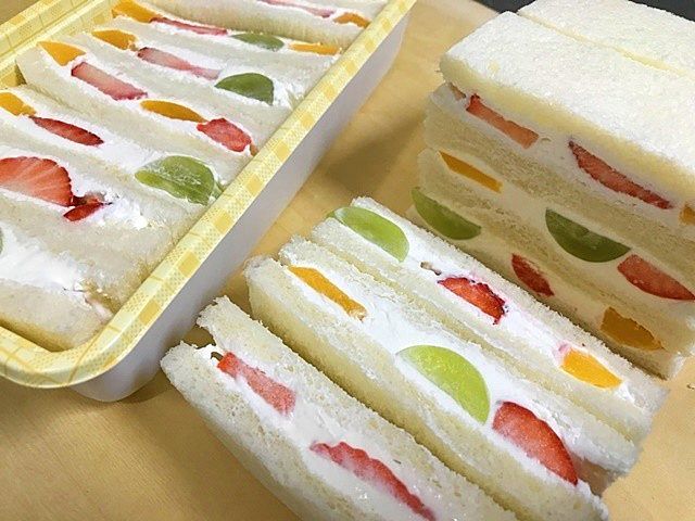 マスカルポーネロールのサンドウィッチ