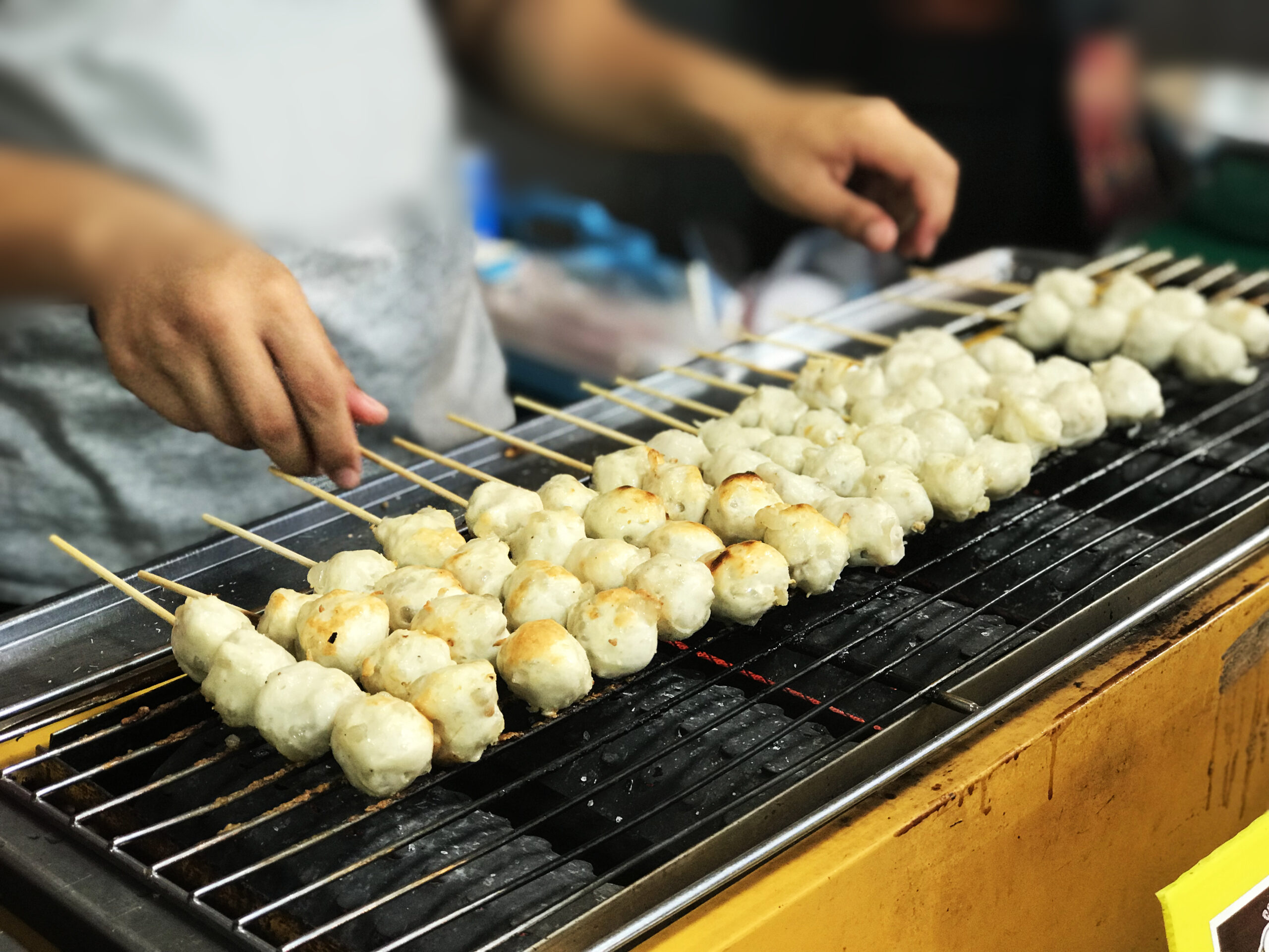 お祭り 出店 ステーキ 豚肉 牛 牛肉 串焼き 牛串焼き 屋台 屋台 縁日の写真素材92383660- PIXTA