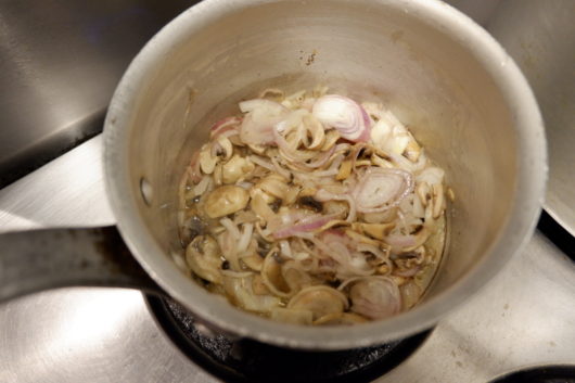 和牛ロースト 黒トリュフのソースとクリーム色のソースソースペリグーソースイヴォワールジャガイモのピューレ ボナペティ⭐️ジャルダンポールボキューズポールボキューズ金沢金沢フレンチ金沢ランチ金沢ディナー金沢グルメ金沢食べ歩き金沢