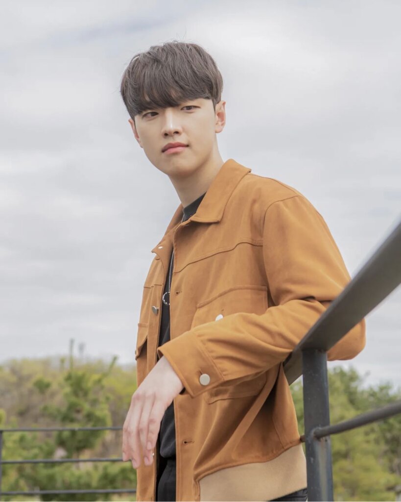 📢日本初放送‼ ＼ 「デジャンのおかず」 📌3月25日 火 スタート 毎週 火 夜10：30～深夜0：00 「シングル男のハッピーライフ」でお 馴染みのキム・デホとイ・ジャンウが規格外野菜を使用し、野外で美味しい料理作り！👨🏻 🍳✨ SHINeeのKEY＆ミンホやハ・ジウォン