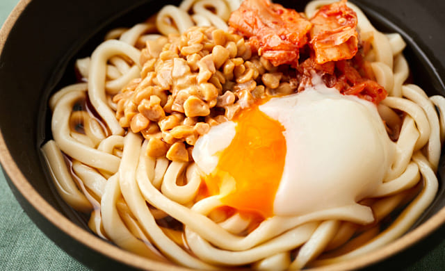 ねぎごま温玉つゆのざるうどん