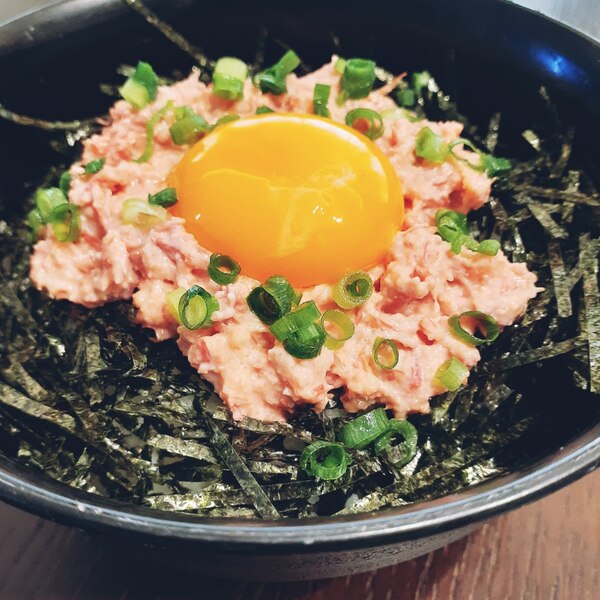 ごま油香る コンビーフ丼