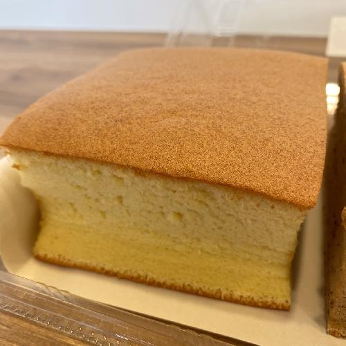 西宮にありますカバのおしり店に行きました😊 台湾ワッフル、タピオカミルクティー増えてました☺️ 台湾カステラ、ラスクあります☺️いいね👍コメント📝フォローよろしくお願いします🙇‍♀️ 注文した商品 •チョコバナナ→680円 チョコバナナは人気No.1で生地は