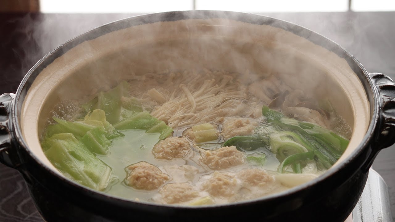 水炊きや鍋料理をおいしく作るには？お水がスープの味を決める！天然水ウォーターサーバーはプレミアムウォータ
