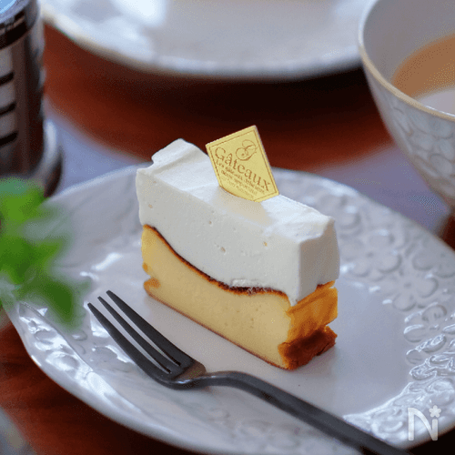 華やかうっとり♪2層仕立てのいちごチーズケーキ