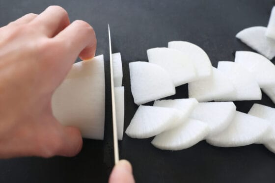 料理の基本！ 大根の千切り