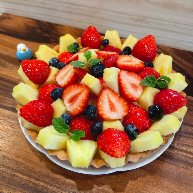 いちごとブルーベリーのタルト : かわいいおべんとう