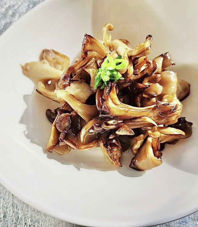 旨味たっぷり♡焼き舞茸のマスタードマリネ