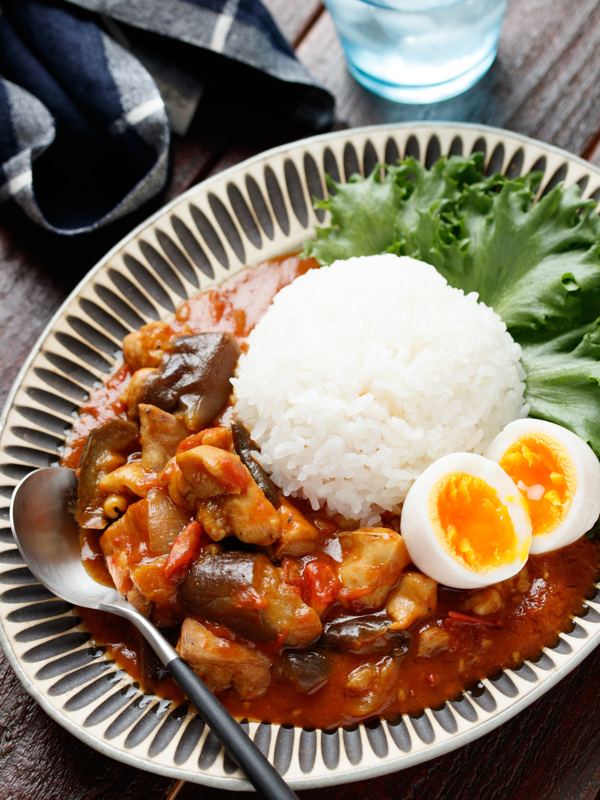 煮こむより早い、ウマい。サバみそ缶となすピーで「ドライカレー」のスピードレシピ ヤスナリオ- メシ通ホットペッパーグルメ