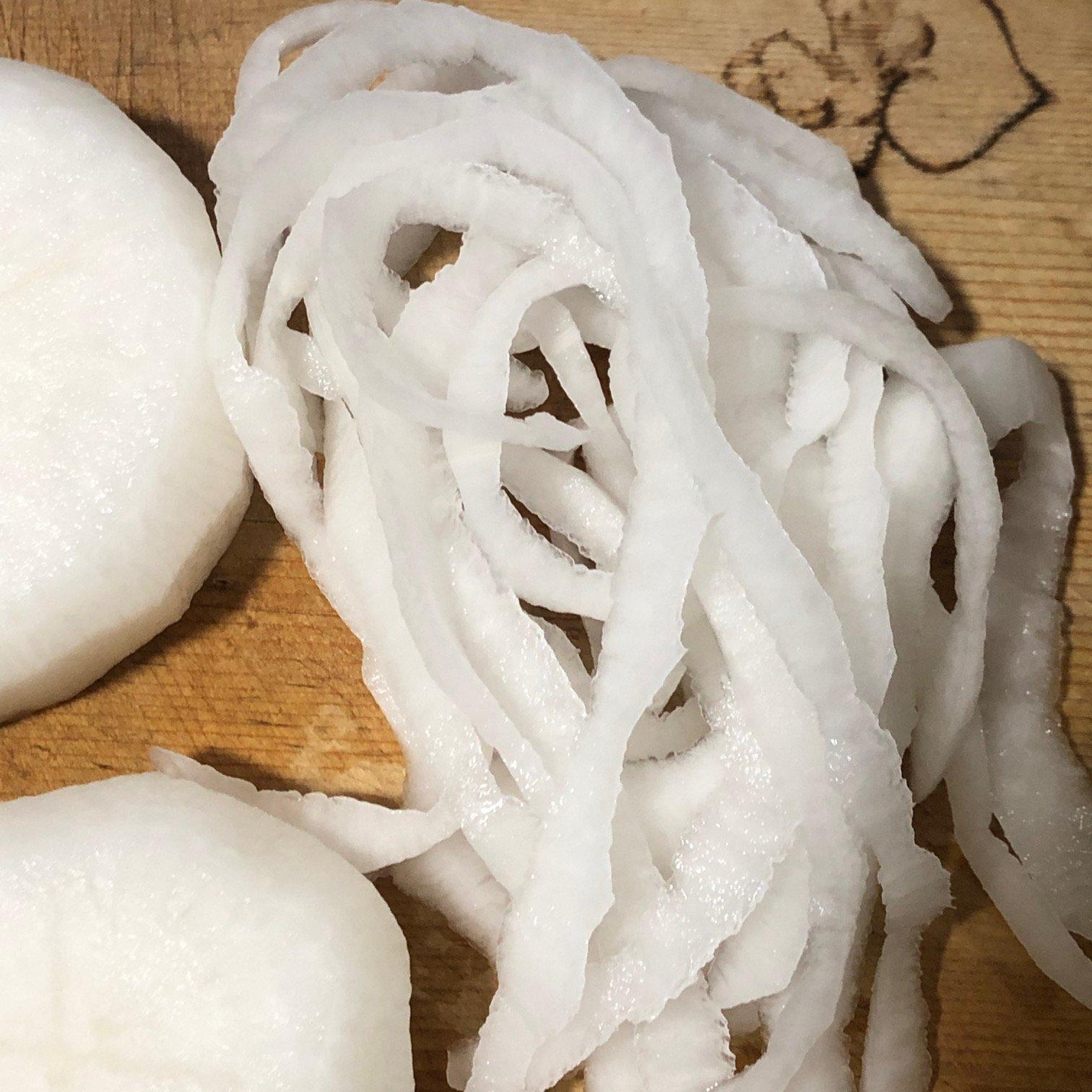 おでんを作ろう」と思い三浦大根を下ゆでしておいた こぐれひでこの「ごはん日記」ROOMIE ルーミー