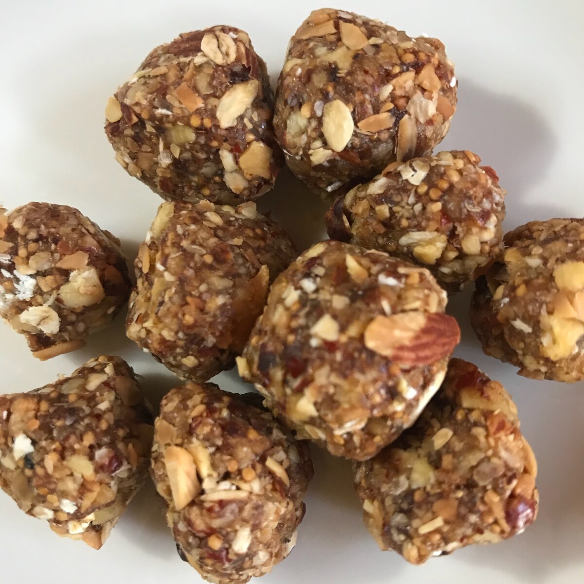 簡単＆ヘルシー！腸活にもおすすめのエナジーボールの作り方と魅力2025 年のリアルなLemon8ユーザー体験