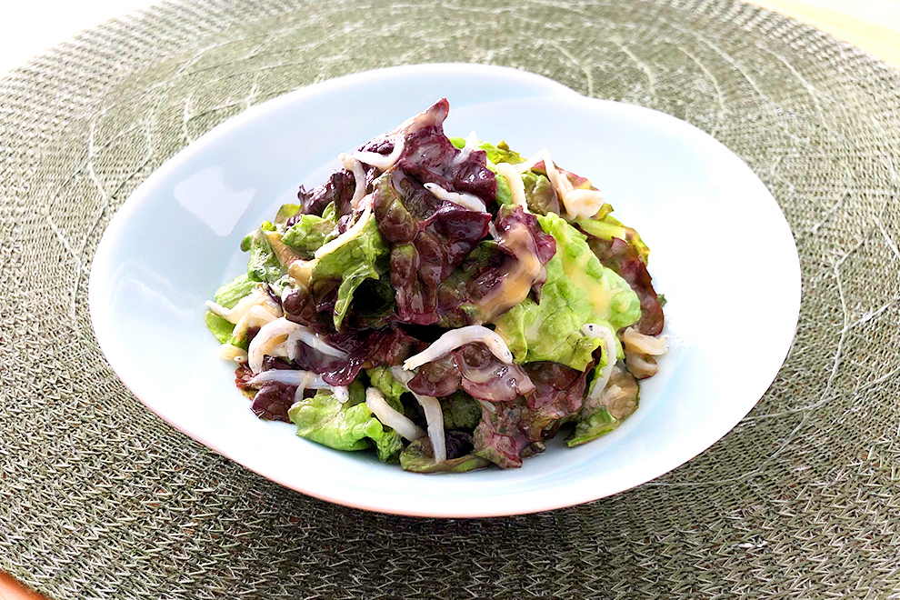 サニーレタスとたまねぎのサラダ