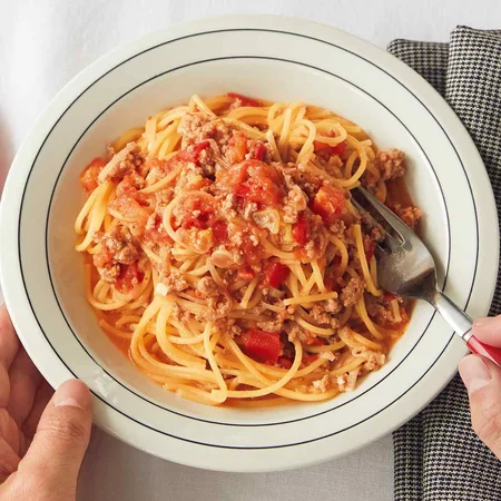 ごろっと丸ごと！新玉ねぎのワンパンパスタ