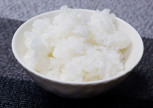 1合って何g？炊き上がりのご飯は何人分？お米の正しい測り方や水加減、1合炊きに便利なおすすめアイテムも