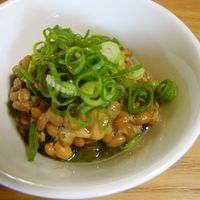 簡単おつまみ♪めかぶ納豆✿