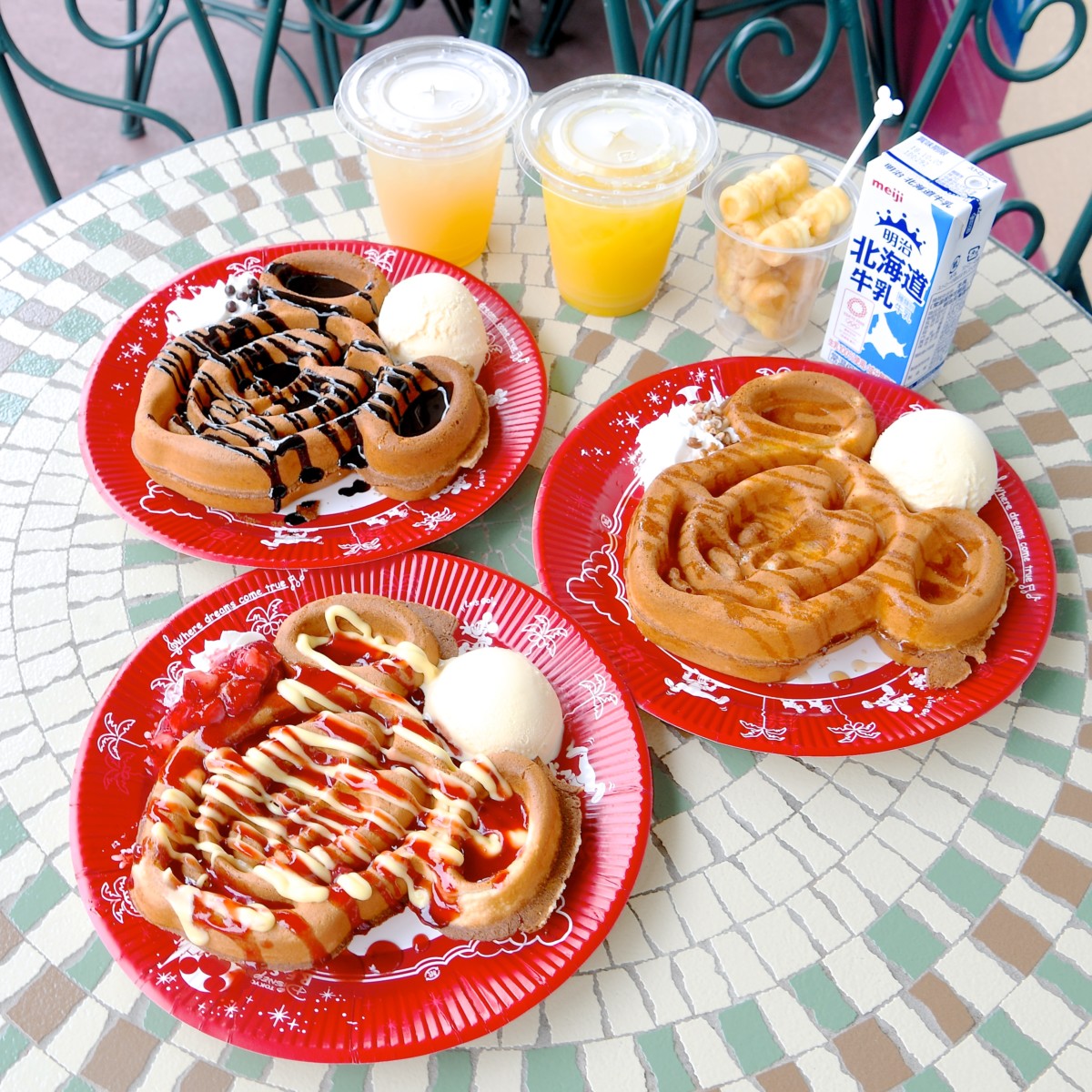 名物ミッキーワッフル！東京ディズニーランド「グレートアメリカン・ワッフルカンパニー」グランドメニュー - 2ページ目2ページ中