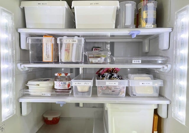 使いづらさを解決！冷蔵庫まわりで役立つ、セリアの便利なアイテムRoomClip mag暮らしとインテリアのwebマガジン
