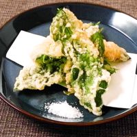 ピーマンの天ぷらが好き。ぺろりと食べてしまうピーマンの天ぷら。余った衣は海苔たまご天ぷらにしよう♪デリシャス通信