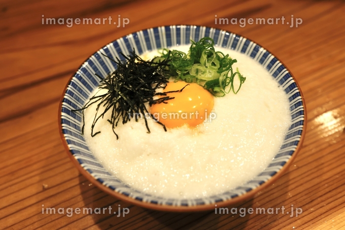 5分で作れる♪ たぬきのとろろ卵かけご飯