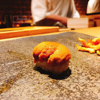 にぎり寿司 サーモン11012020145 の写真・イラスト素材アマナイメージズ