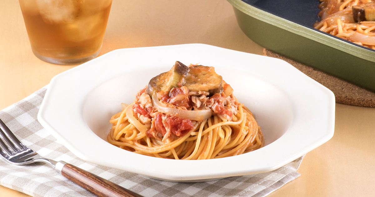 ワンパンで作る🙌「 ツナとキャベツのコンソメパスタ」このレシピのポイントは↓の投稿文をチェックしてくださいね✨,----------------------------------, ✍️このレシピのポイントは , ✔️キャベツがたっぷり✨,✔️ワンパンで洗い物も少なく作れる！, ✔️キャベツの甘みとツナ缶の旨味が相性抜群🙌,