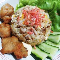 牛肉とセロリの炒飯の献立 副菜：きゅうりの香味和え、汁物：トマトかき玉スープ 献立・メニュー 味の素パーク たべる楽しさを、もっと