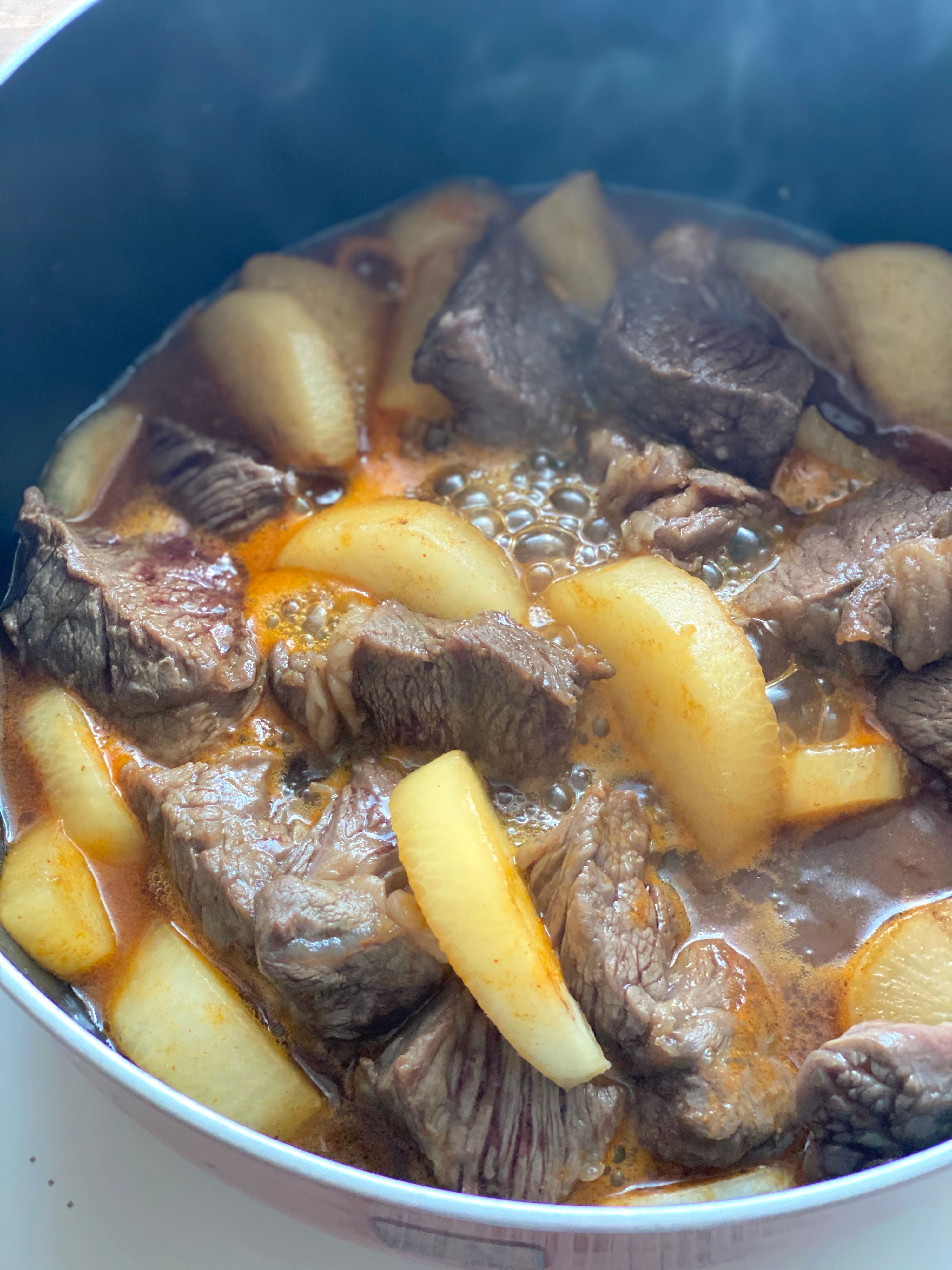 ◁— 他のレシピもチェック☑︎ , ＼たったコレだけで美味しさに差がつく , 𖧭大根と牛肉の韓国風甘辛煮, ⌒⌒⌒⌒⌒⌒⌒⌒⌒⌒⌒⌒⌒⌒⌒⌒⌒⌒⌒⌒, 𖧭今日のレシピは甘辛でホクうまな, 牛肉と大根のオカズ, ⁡, ＼やる と＼やらない で大きな差！, ι ｀ロ´ ノどーん,小さな一手間でぐっと大根が美味しくなるよっ,っ'ヮ'c ＜ｵｲｼｨｨｨｨ, 大根の下拵えも合わせてご紹介します。,