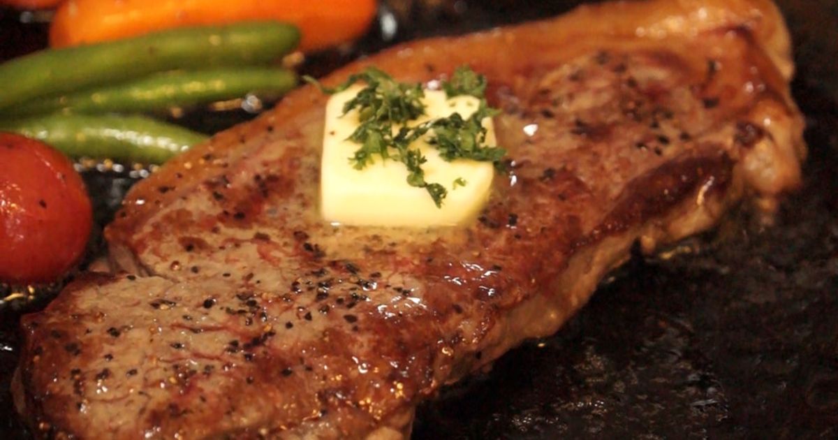 和牛ときのこのべに花油ソテ