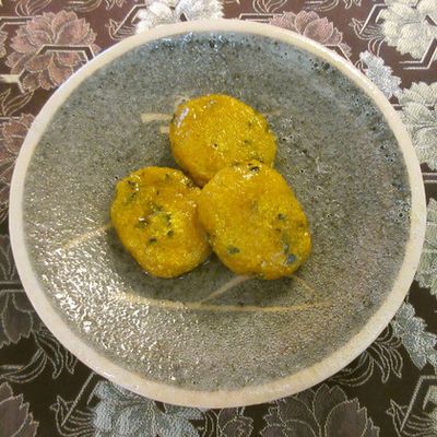 もちっと香ばしい♪「かぼちゃ団子」の基本の作り方 - macaroni