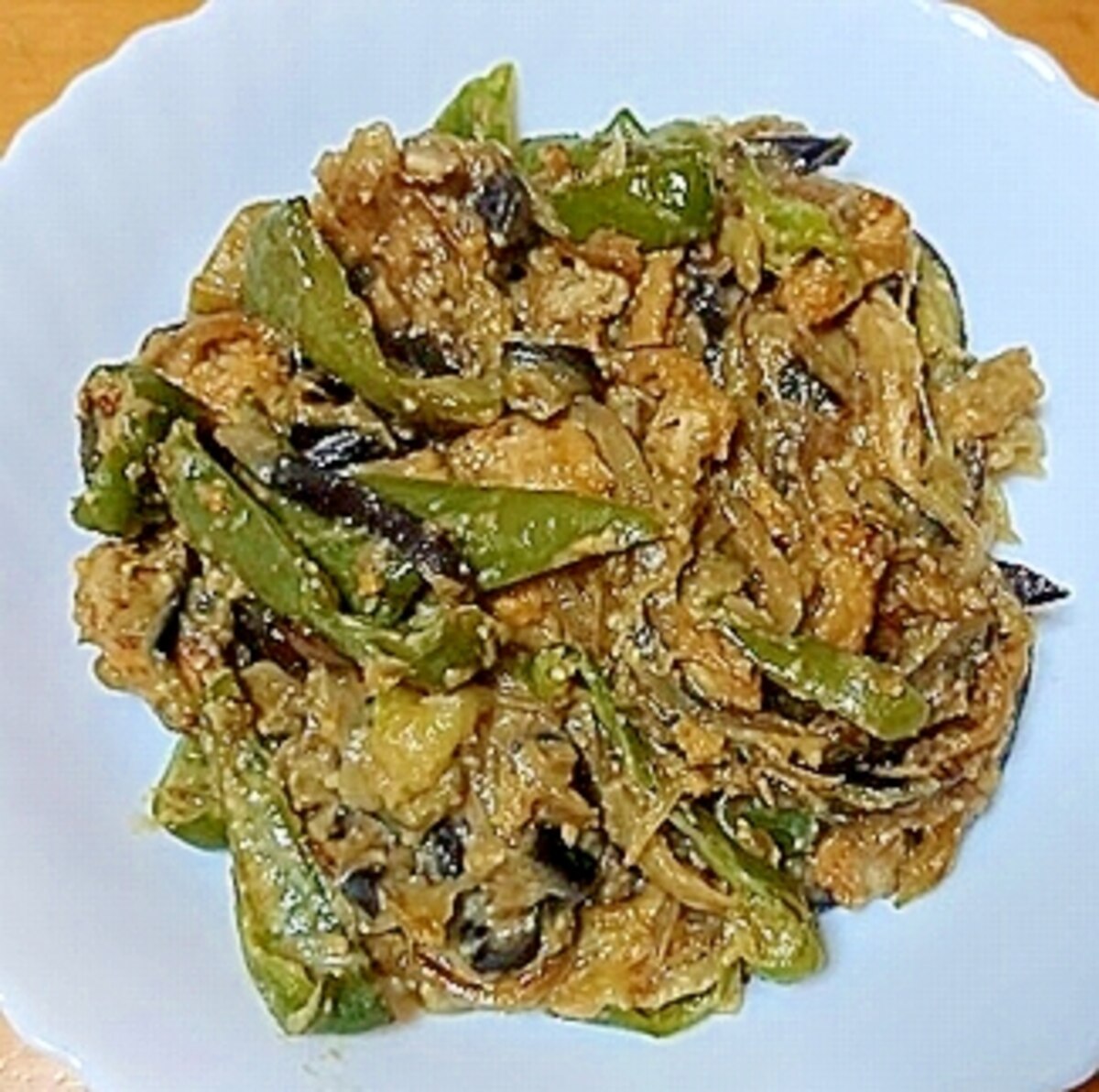 ナスとピーマンの油味噌炒め 豚肉と玉ねぎ入りレシピ・作り方 by もっちー88 - 楽天レシピ