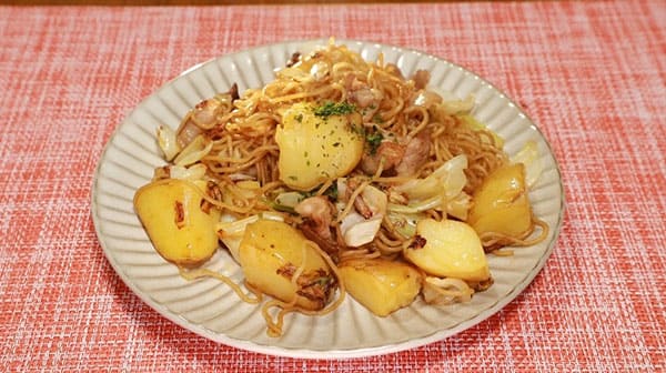 じゃがいも」を入れるのは栃木だけ？ 栃木名物「じゃがいも入りやきそば 」を作ってみたら美味しかった！HugKum はぐくむ